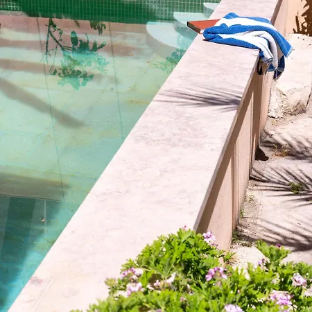 Junqueira Gardens - Casa Antiga Jardim E Piscina Лісабон